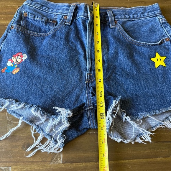 Levi’s X Súper Mario Cut Off Denim Shorts - Picture 7 of 9